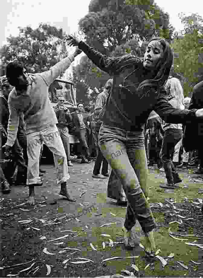 Hippies Gathering In Golden Gate Park During The Summer Of Love In 1967 A Short History Of San Francisco